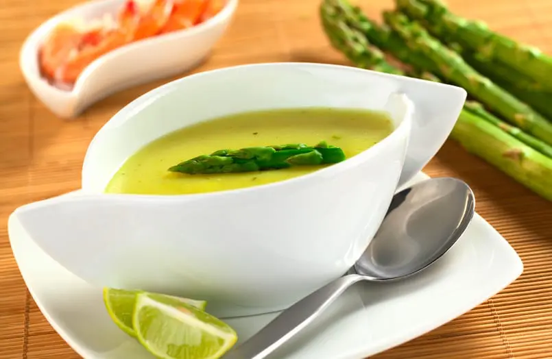 ซุปข้นหน่อไม้ฝรั่ง อาหารคนรักสุขภาพ
